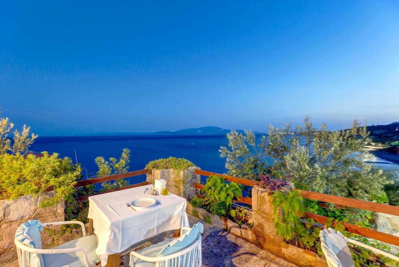 Assos Terrace Hotel Exteriör bild