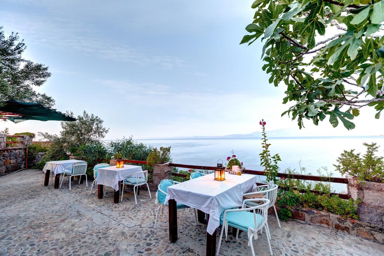 Assos Terrace Hotel Exteriör bild